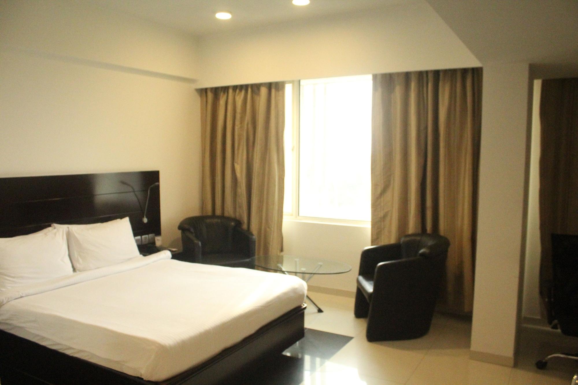 Keys Select By Lemon Tree Hotels, Λουντιάνα Εξωτερικό φωτογραφία