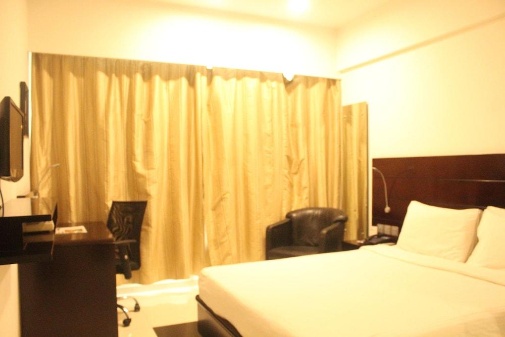 Keys Select By Lemon Tree Hotels, Λουντιάνα Εξωτερικό φωτογραφία