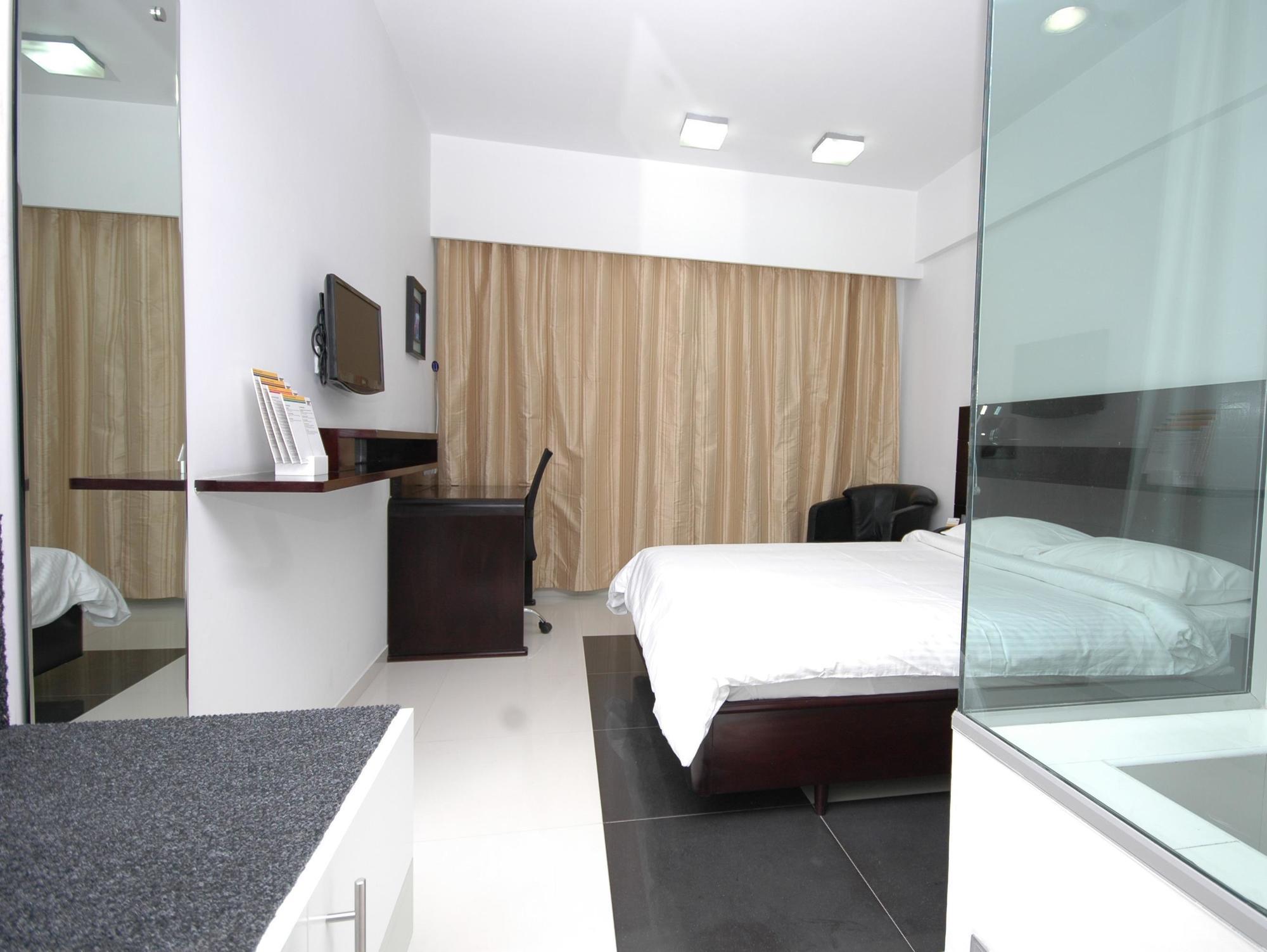 Keys Select By Lemon Tree Hotels, Λουντιάνα Εξωτερικό φωτογραφία