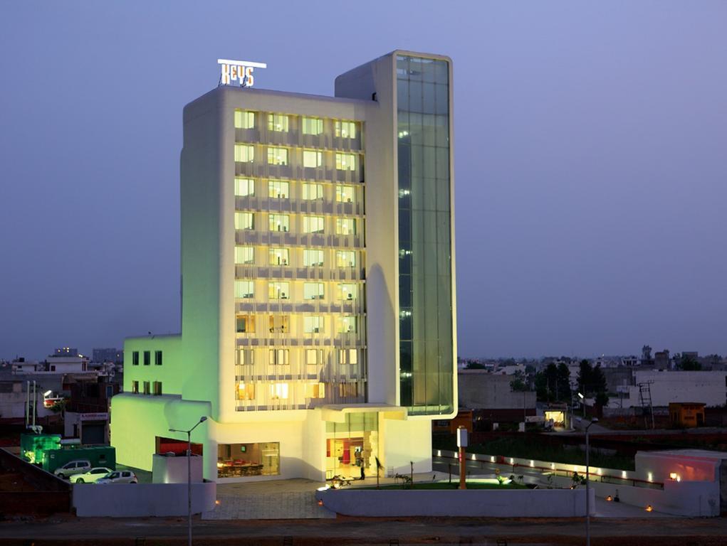 Keys Select By Lemon Tree Hotels, Λουντιάνα Εξωτερικό φωτογραφία