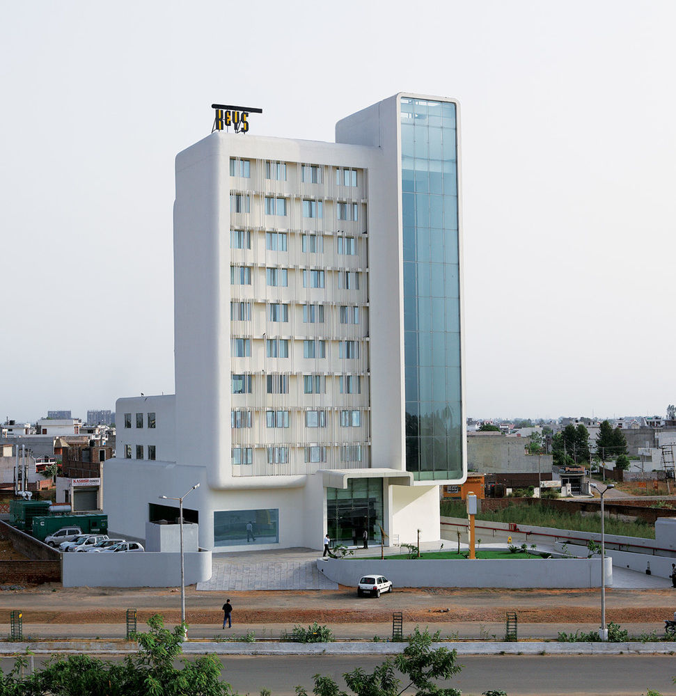 Keys Select By Lemon Tree Hotels, Λουντιάνα Εξωτερικό φωτογραφία